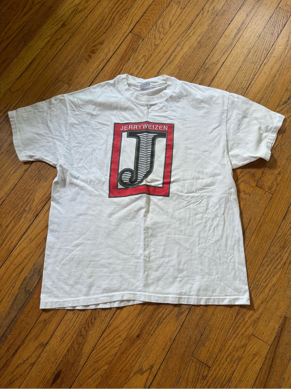 Jerryweizen Jerry Garcia Grateful Dead Vintage White Graphic Tee with Red Accent